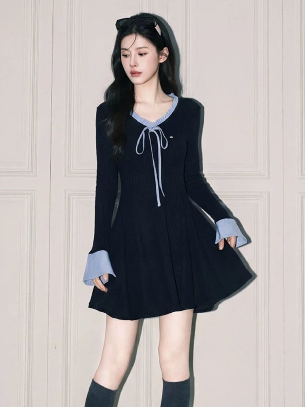 IT b+ab Colorblock Navy V-Neck Tie Waist Knit Dress Size M
